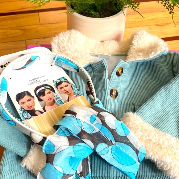 Girls Bundle 💚🩵 - Picture 2 of 7